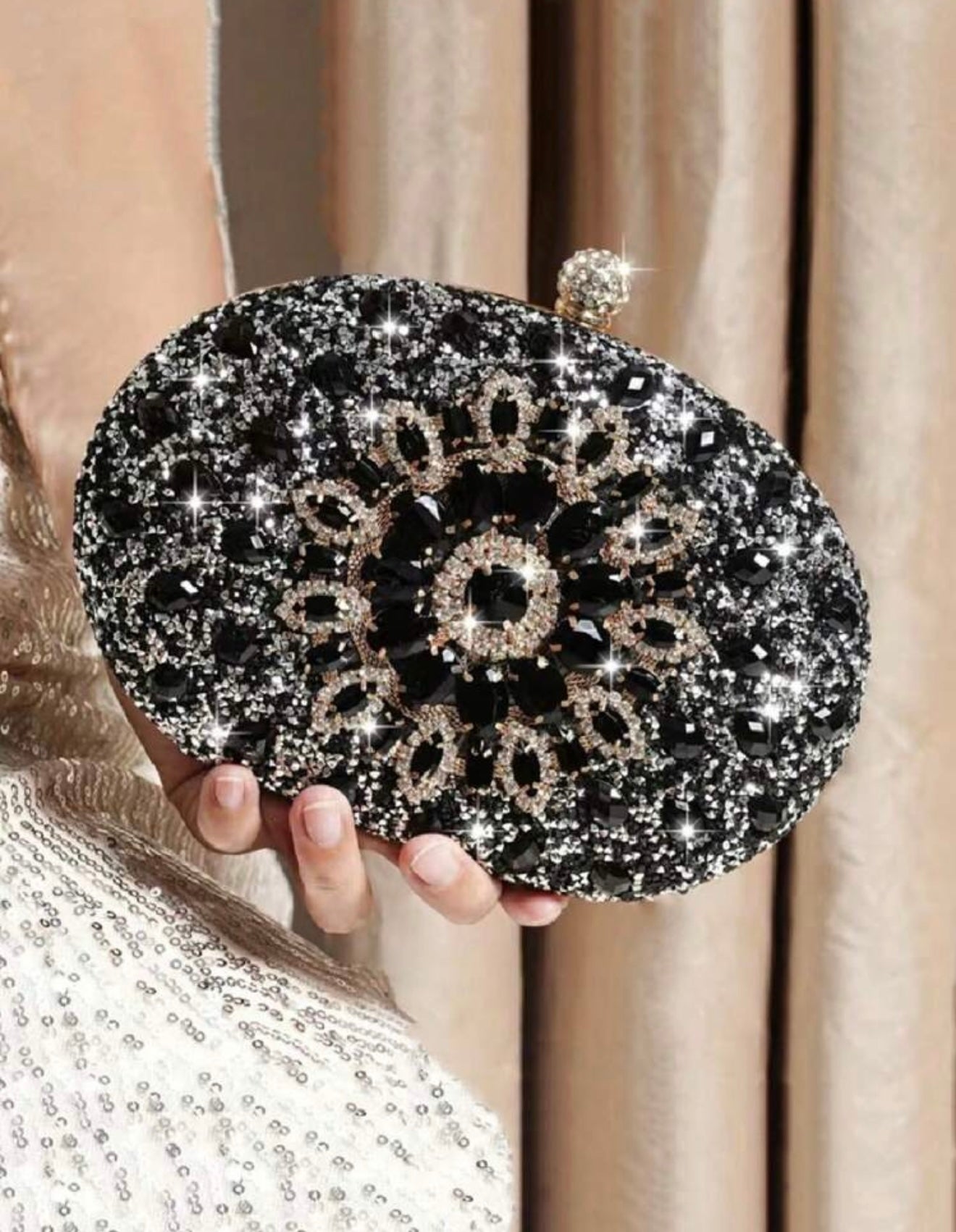 Cartera Clutch Ovalada